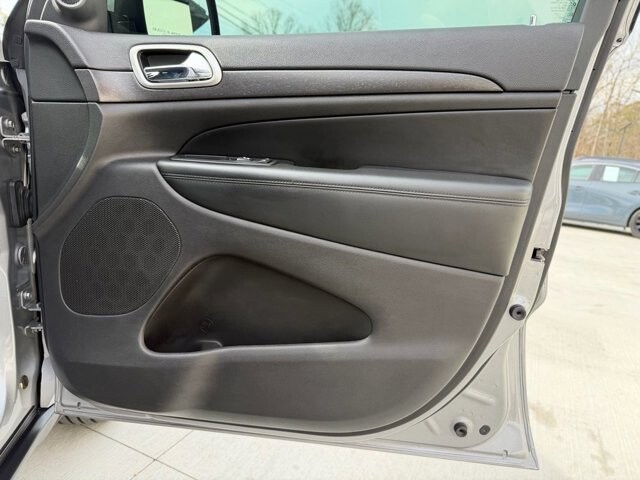 2018 Jeep Grand Cherokee in Knoxville, TN 37920 - 18089352 7