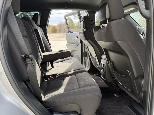 2018 Jeep Grand Cherokee in Knoxville, TN 37920 - 18089352 12