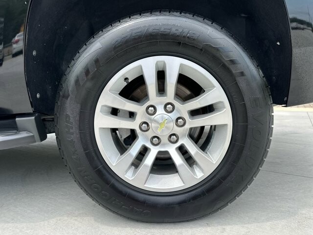 2016 Chevrolet Tahoe in Knoxville, TN 37920 - 18089354 32