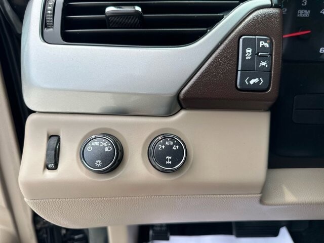 2016 Chevrolet Tahoe in Knoxville, TN 37920 - 18089354 22