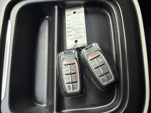 2020 Chrysler Pacifica in Knoxville, TN 37920 - 18089355 25