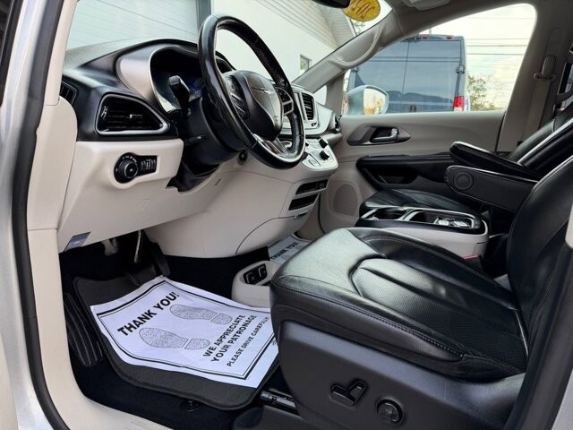 2020 Chrysler Pacifica in Knoxville, TN 37920 - 18089355 16