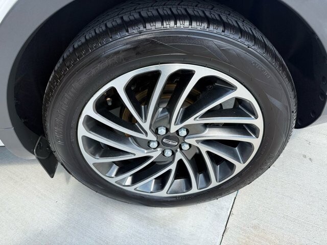 2019 Lincoln Nautilus in Knoxville, TN 37920 - 18089358 31