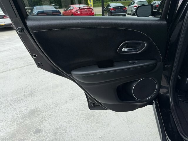 2016 Honda HR-V in Knoxville, TN 37920 - 18089363 7