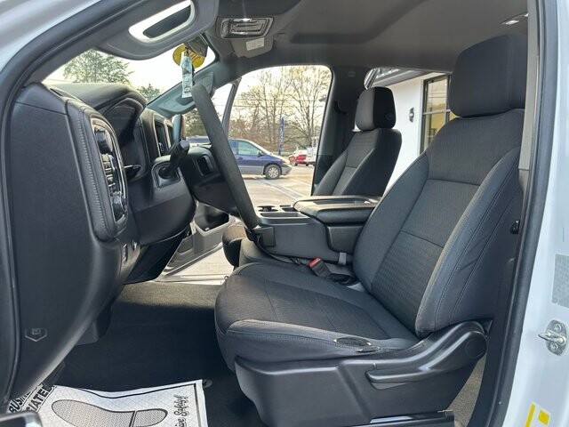 2019 Chevrolet Silverado 1500 in Knoxville, TN 37920 - 18089366 11