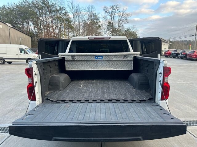2019 Chevrolet Silverado 1500 in Knoxville, TN 37920 - 18089366 9