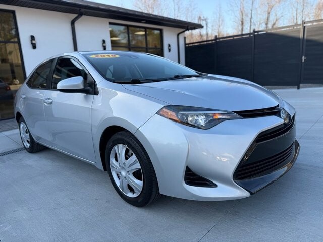 2018 Toyota Corolla in Knoxville, TN 37920 - 18089367