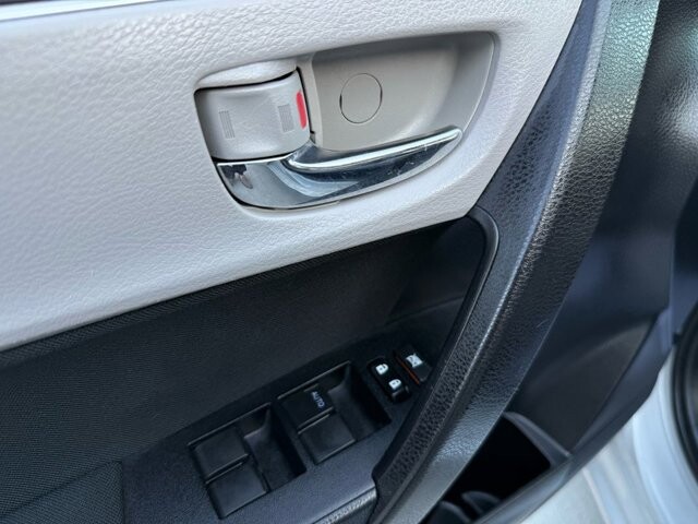 2018 Toyota Corolla in Knoxville, TN 37920 - 18089367 23