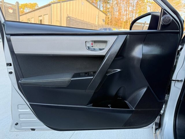 2018 Toyota Corolla in Knoxville, TN 37920 - 18089367 24