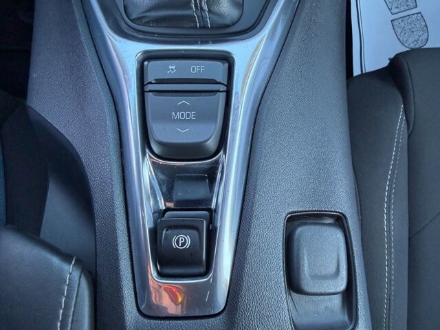 2018 Chevrolet Camaro in Knoxville, TN 37920 - 18089370 22