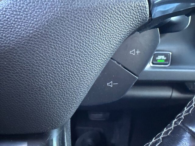 2018 Chevrolet Camaro in Knoxville, TN 37920 - 18089370 18