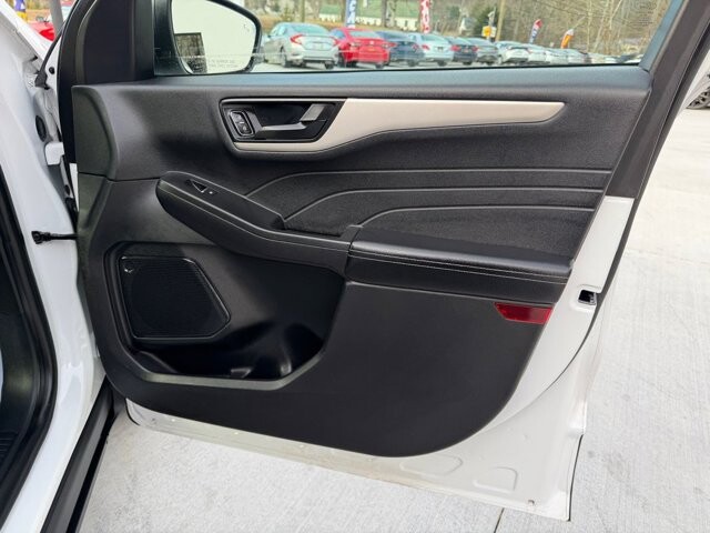 2022 Ford Escape in Knoxville, TN 37920 - 18089372 10