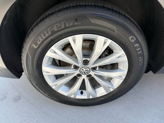 2019 Volkswagen Tiguan in Knoxville, TN 37920 - 18089376 31