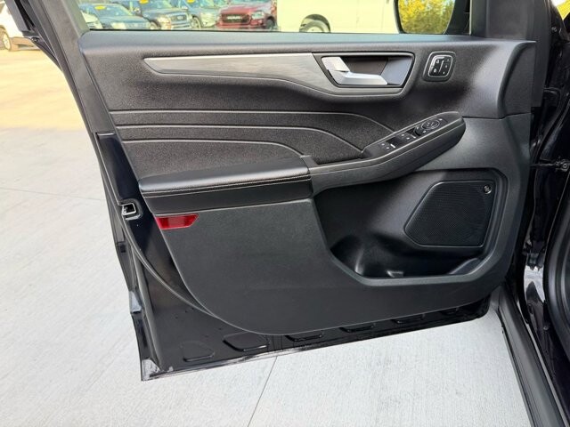 2021 Ford Escape in Knoxville, TN 37920 - 18089377 23