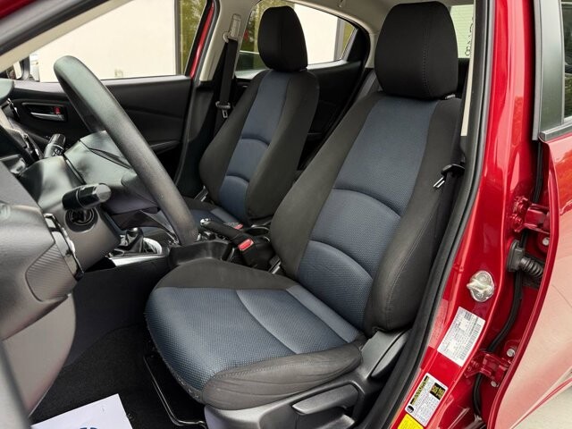 2018 Toyota Yaris in Knoxville, TN 37920 - 18089382 10