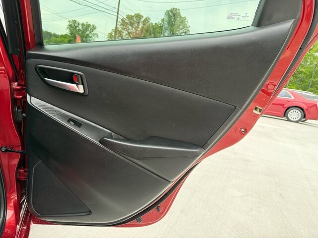 2018 Toyota Yaris in Knoxville, TN 37920 - 18089382 27