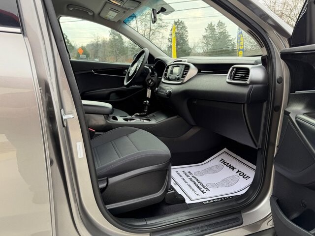 2018 Kia Sorento in Knoxville, TN 37920 - 18089385 15