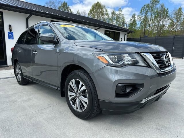 2020 Nissan Pathfinder in Knoxville, TN 37920 - 18089390