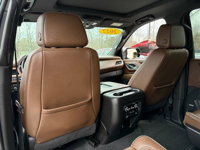 2022 Chevrolet Suburban in Knoxville, TN 37920 - 18089392 11