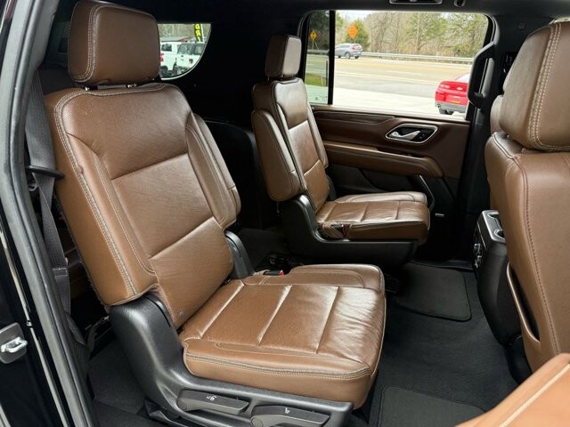 2022 Chevrolet Suburban in Knoxville, TN 37920 - 18089392 16