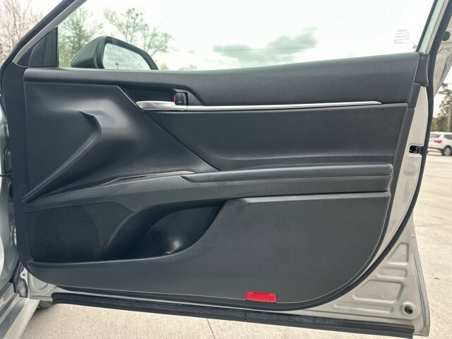 2021 Toyota Camry in Knoxville, TN 37920 - 18089395 7