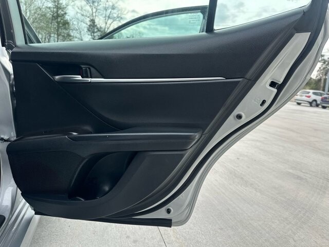 2021 Toyota Camry in Knoxville, TN 37920 - 18089395 8