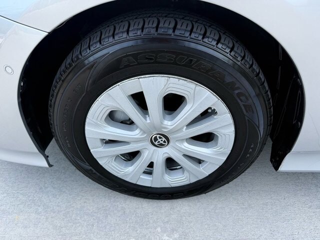 2019 Toyota Prius in Knoxville, TN 37920 - 18089396 29