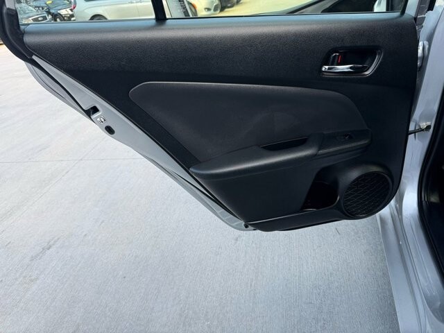 2019 Toyota Prius in Knoxville, TN 37920 - 18089396 7