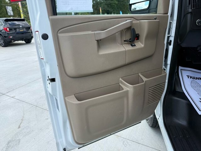 2021 Chevrolet Express 3500 in Knoxville, TN 37920 - 18089397 6
