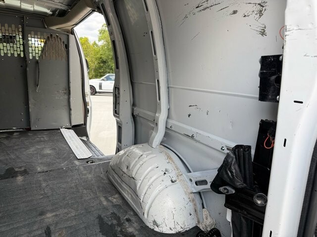 2021 Chevrolet Express 3500 in Knoxville, TN 37920 - 18089397 25