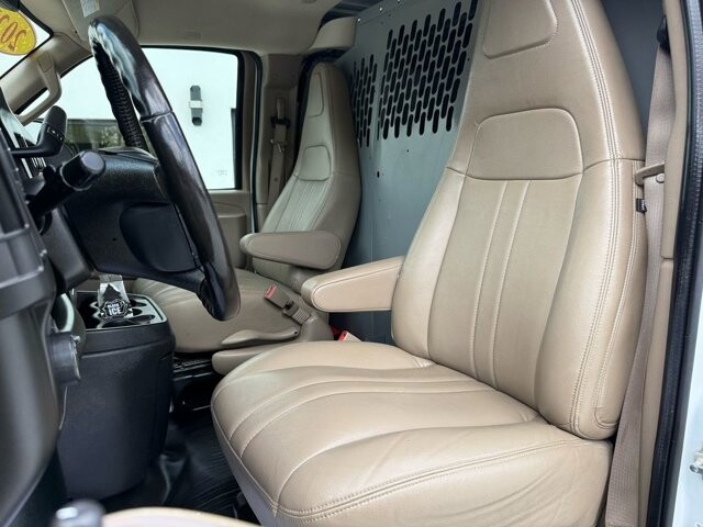 2021 Chevrolet Express 3500 in Knoxville, TN 37920 - 18089397 20