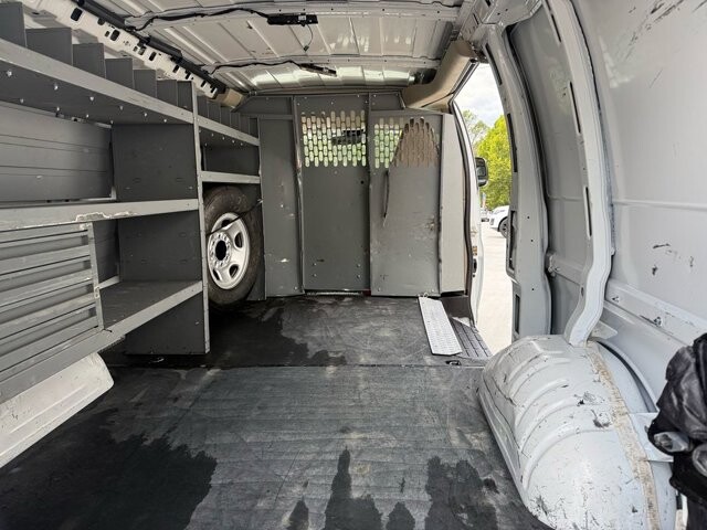 2021 Chevrolet Express 3500 in Knoxville, TN 37920 - 18089397 24