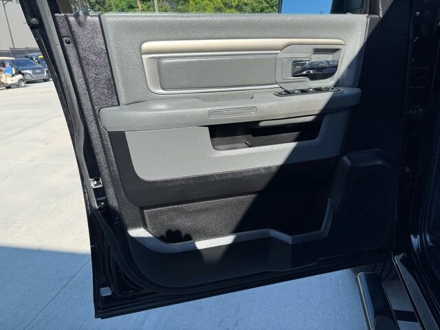 2014 RAM 1500 in Knoxville, TN 37920 - 18089400 6