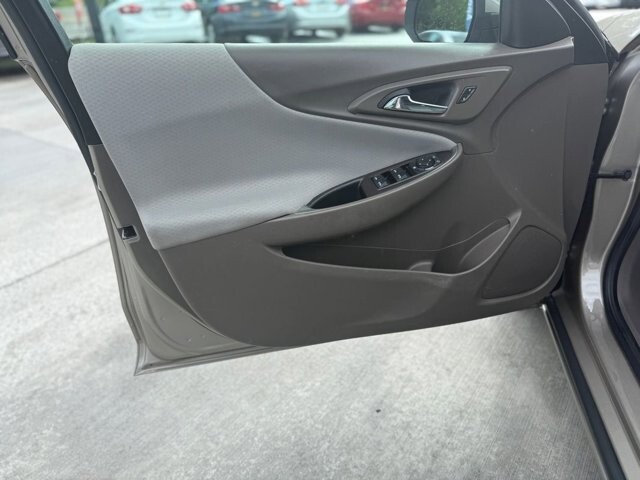 2022 Chevrolet Malibu in Knoxville, TN 37920 - 18089401 7