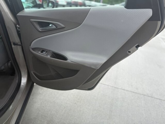 2022 Chevrolet Malibu in Knoxville, TN 37920 - 18089401 9
