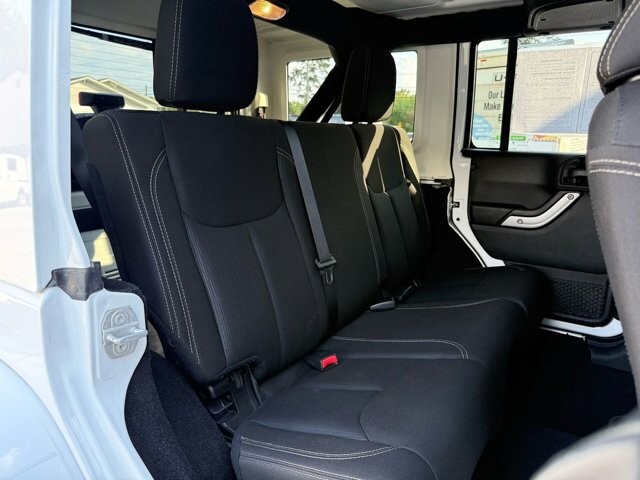 2018 Jeep Wrangler in Knoxville, TN 37920 - 18089406 15