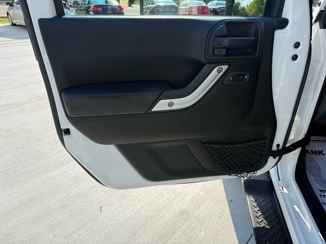 2018 Jeep Wrangler in Knoxville, TN 37920 - 18089406 7