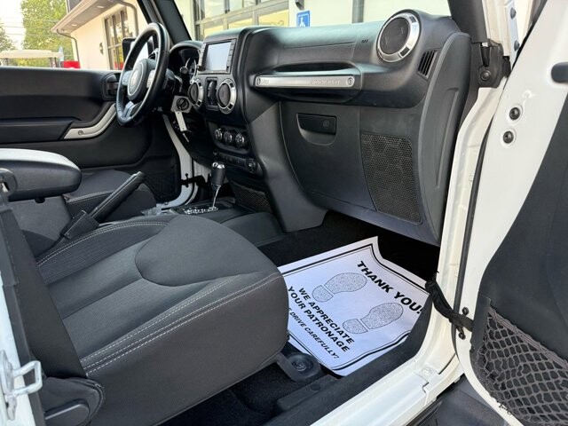 2018 Jeep Wrangler in Knoxville, TN 37920 - 18089406 16