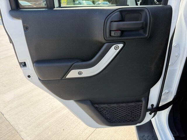 2018 Jeep Wrangler in Knoxville, TN 37920 - 18089406 8