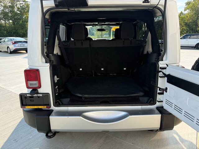 2018 Jeep Wrangler in Knoxville, TN 37920 - 18089406 9