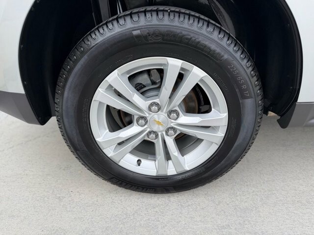 2015 Chevrolet Equinox in Knoxville, TN 37920 - 18089412 25