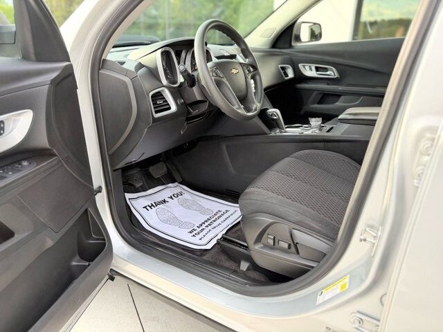 2015 Chevrolet Equinox in Knoxville, TN 37920 - 18089412 17