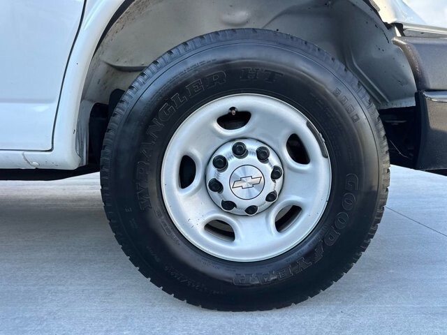 2019 Chevrolet Express 3500 in Knoxville, TN 37920 - 18089414 26