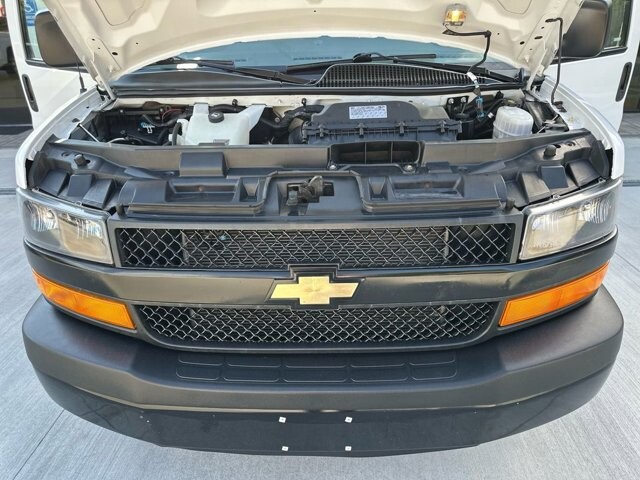2019 Chevrolet Express 3500 in Knoxville, TN 37920 - 18089414 27