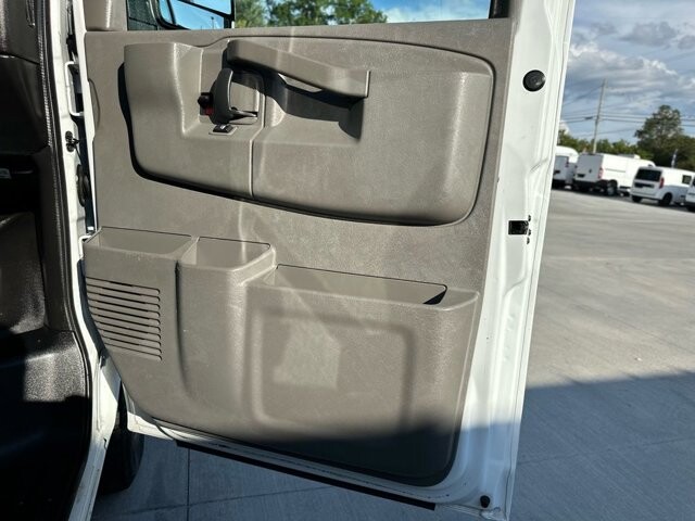 2019 Chevrolet Express 3500 in Knoxville, TN 37920 - 18089414 14