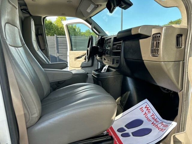 2019 Chevrolet Express 3500 in Knoxville, TN 37920 - 18089414 13