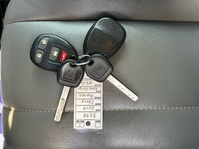 2019 Chevrolet Express 3500 in Knoxville, TN 37920 - 18089414 22