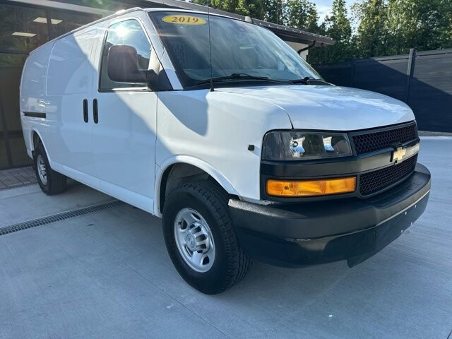 2019 Chevrolet Express 3500 in Knoxville, TN 37920 - 18089414