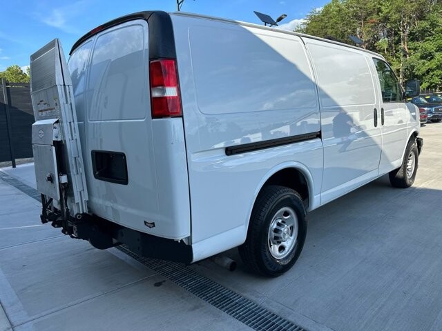 2019 Chevrolet Express 3500 in Knoxville, TN 37920 - 18089414 4