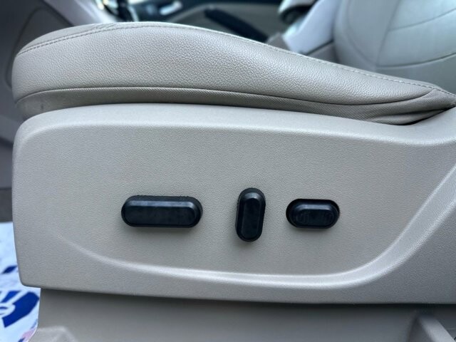 2013 Ford C-MAX in Knoxville, TN 37920 - 18089417 17